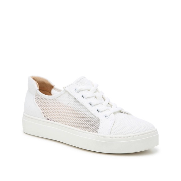 naturalizer tanner sneaker